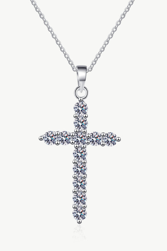 N114 Moissanite Cross Pendant Chain Necklace