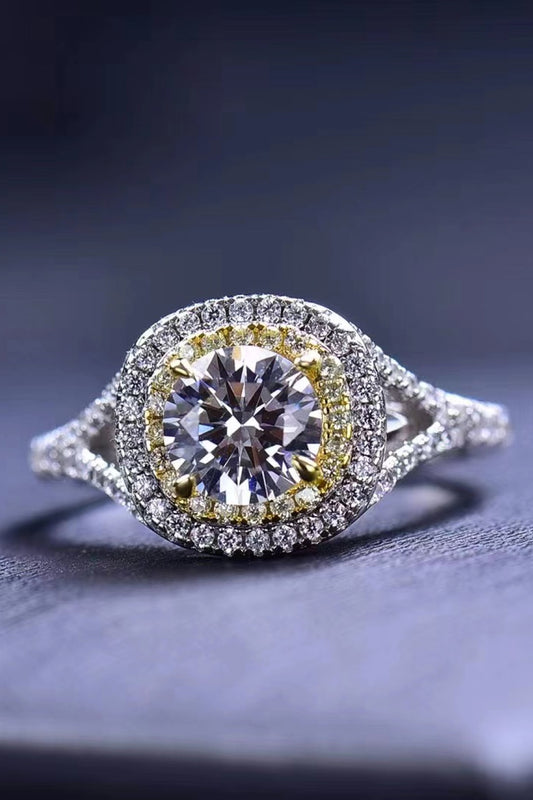 R130 Two-Tone 1 Carat Moissanite Ring