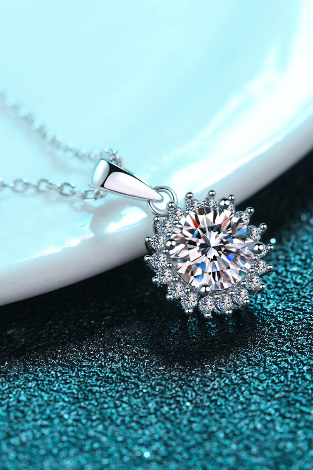 N110 925 Sterling Silver Moissanite Pendant Necklace