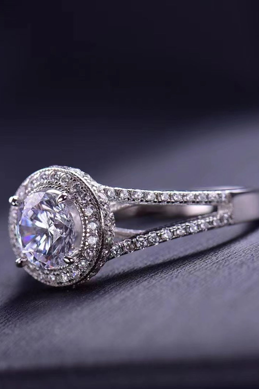 R128 Shiny and Chic 1 Carat Moissanite Ring