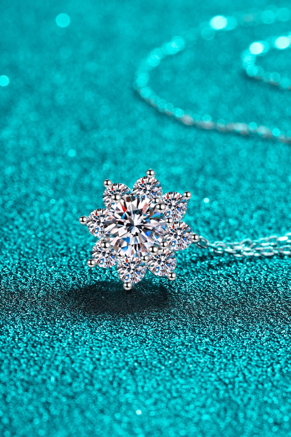 N102 1 Carat Moissanite Floral-Shaped Pendant Necklace